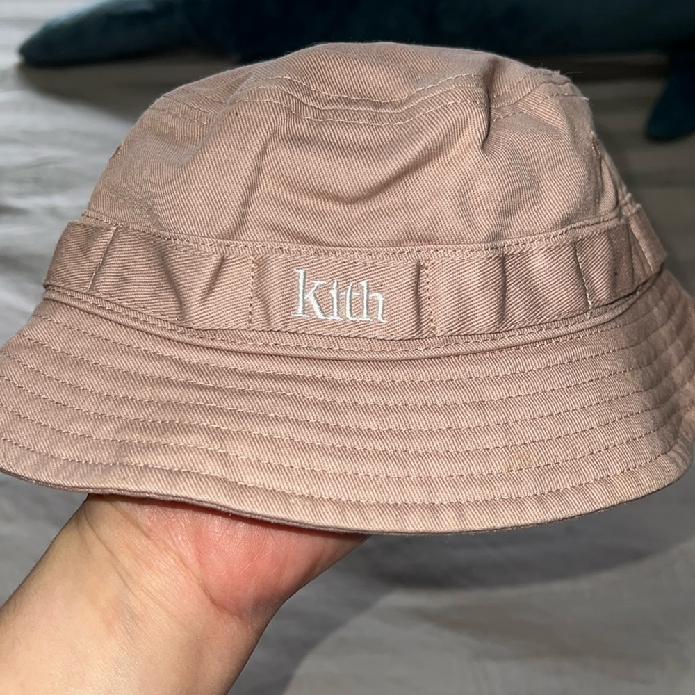 Light pink bucket hat for a 6 -12 month baby girl in great condition